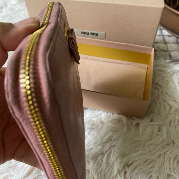 Authentic Miu Miu wallet - Picture 9 of 10